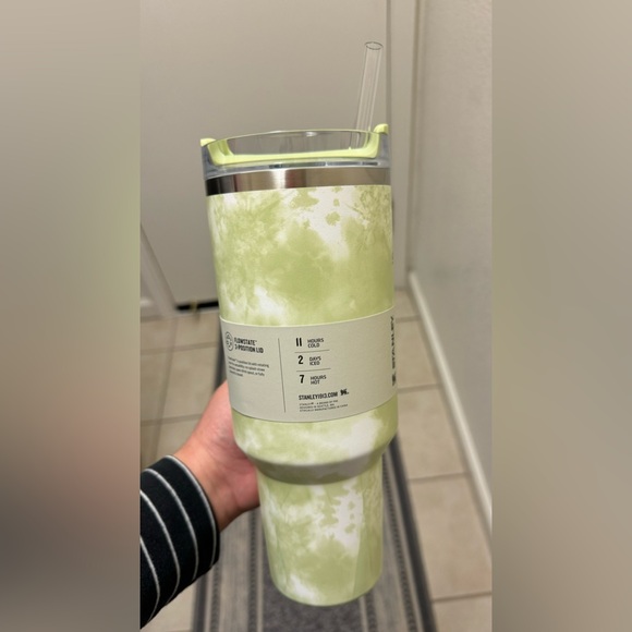 Stanley H2.0 FlowState Quencher H2.0 Citron Tie Dye - Picture 4 of 6